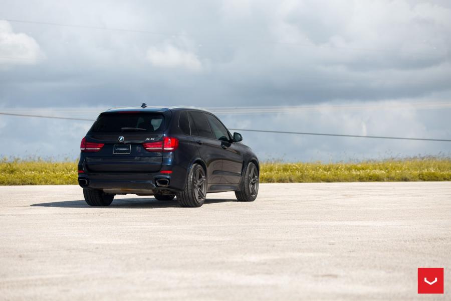  BMW X5 xDrive35i on Vossen Wheels (HF-1) 2018 года  (фото 10 из 36)